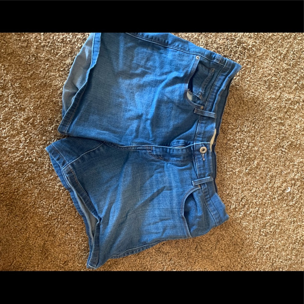 Levi’s shorts